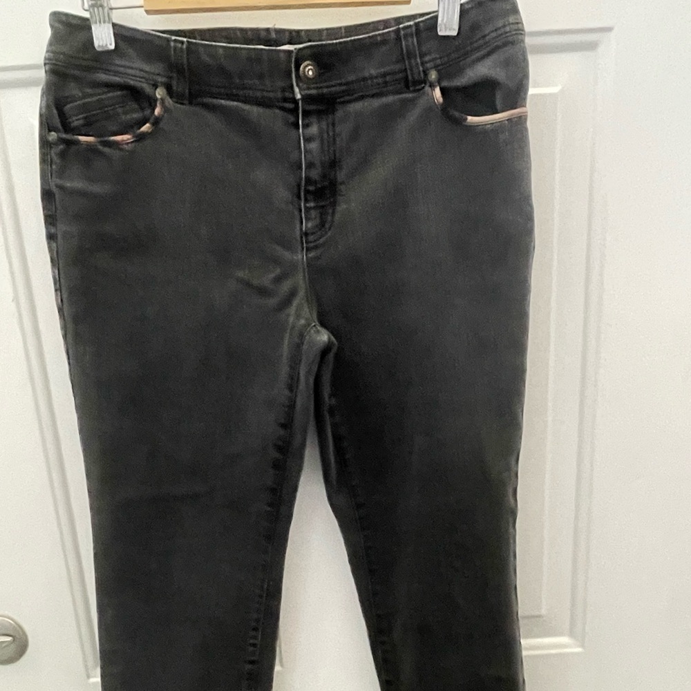 Chico’s Womens Black Straight Size 1 Distressed Animal Print Pocket Stretch Jean